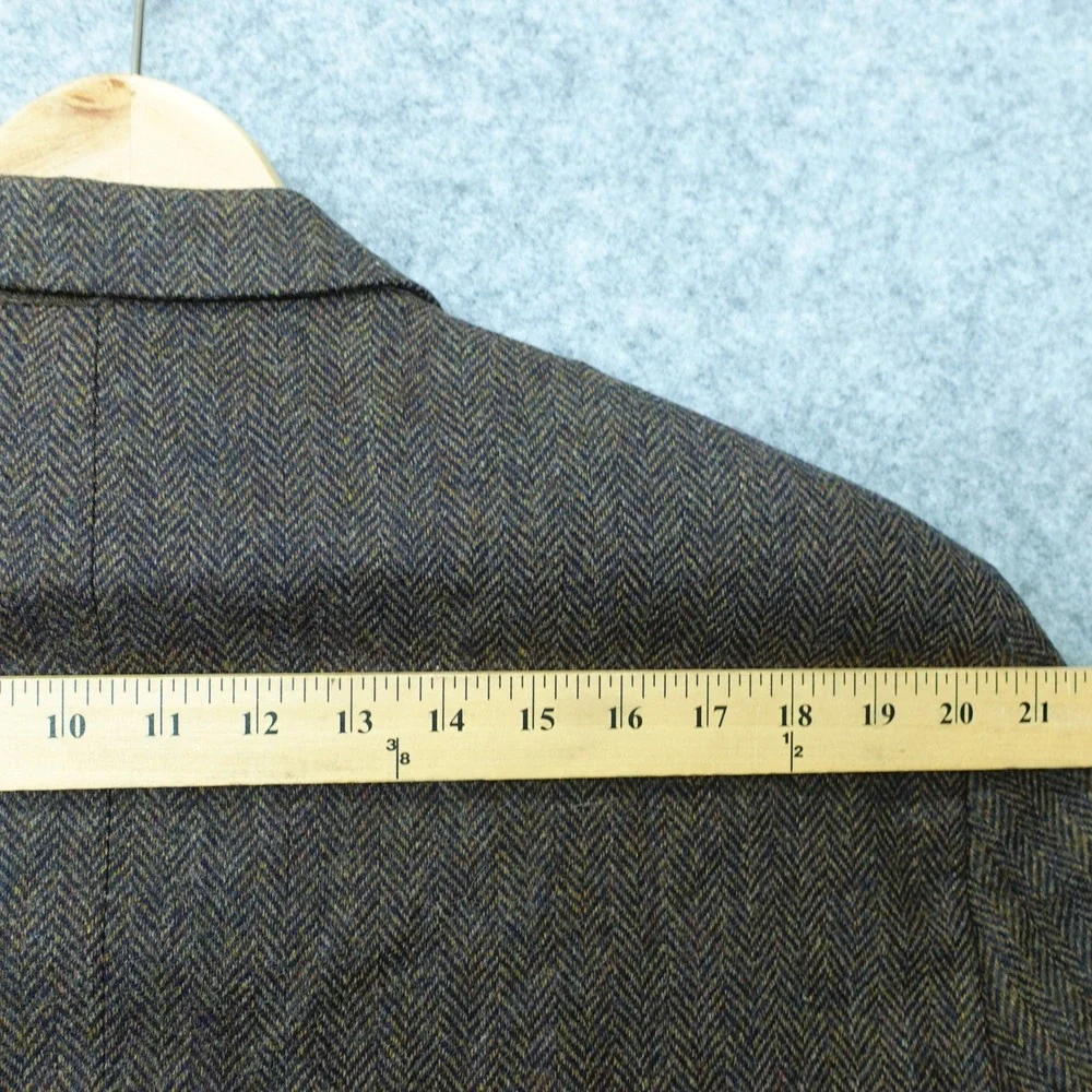 1970s Vintage Herringbone Tweed Sports Coat Men 44 Long Brown Wool Fall Speckled